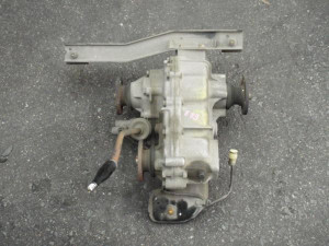 Раздаточная коробка от Suzuki Jimny JA11 шестеренчатая б/у